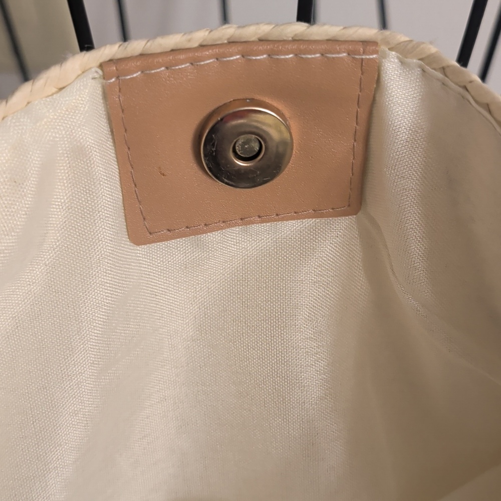 Woven Straw Bag - Picture 5 of 9
